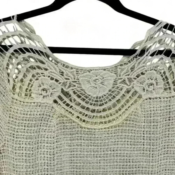 Forgotten Grace Women's Beige Crochet Bell Sleeve Tunic Size Medium - Picture 3 of 7